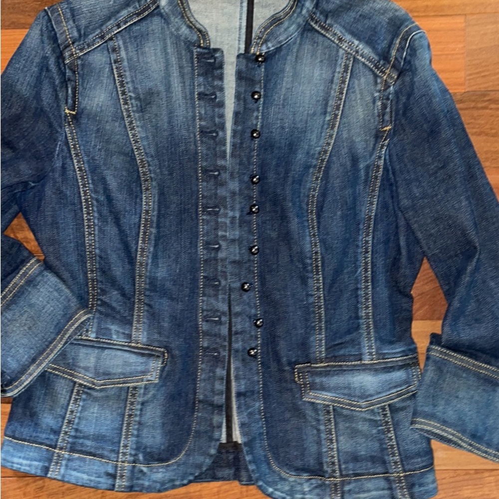 Ann Taylor dark wash denim jacket -size 6